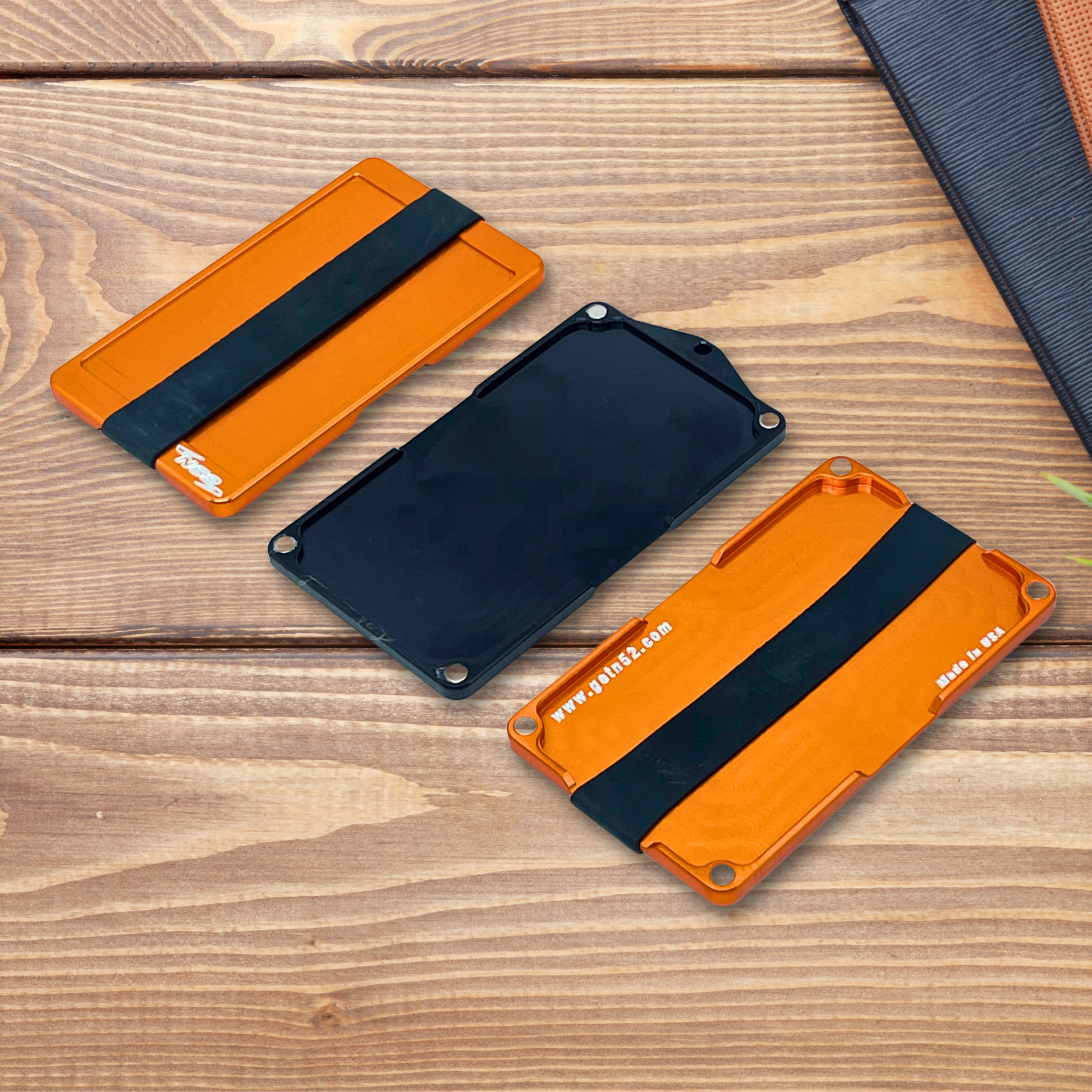 SlimSnap CNC Aluminum Wallet - Precision Engineered