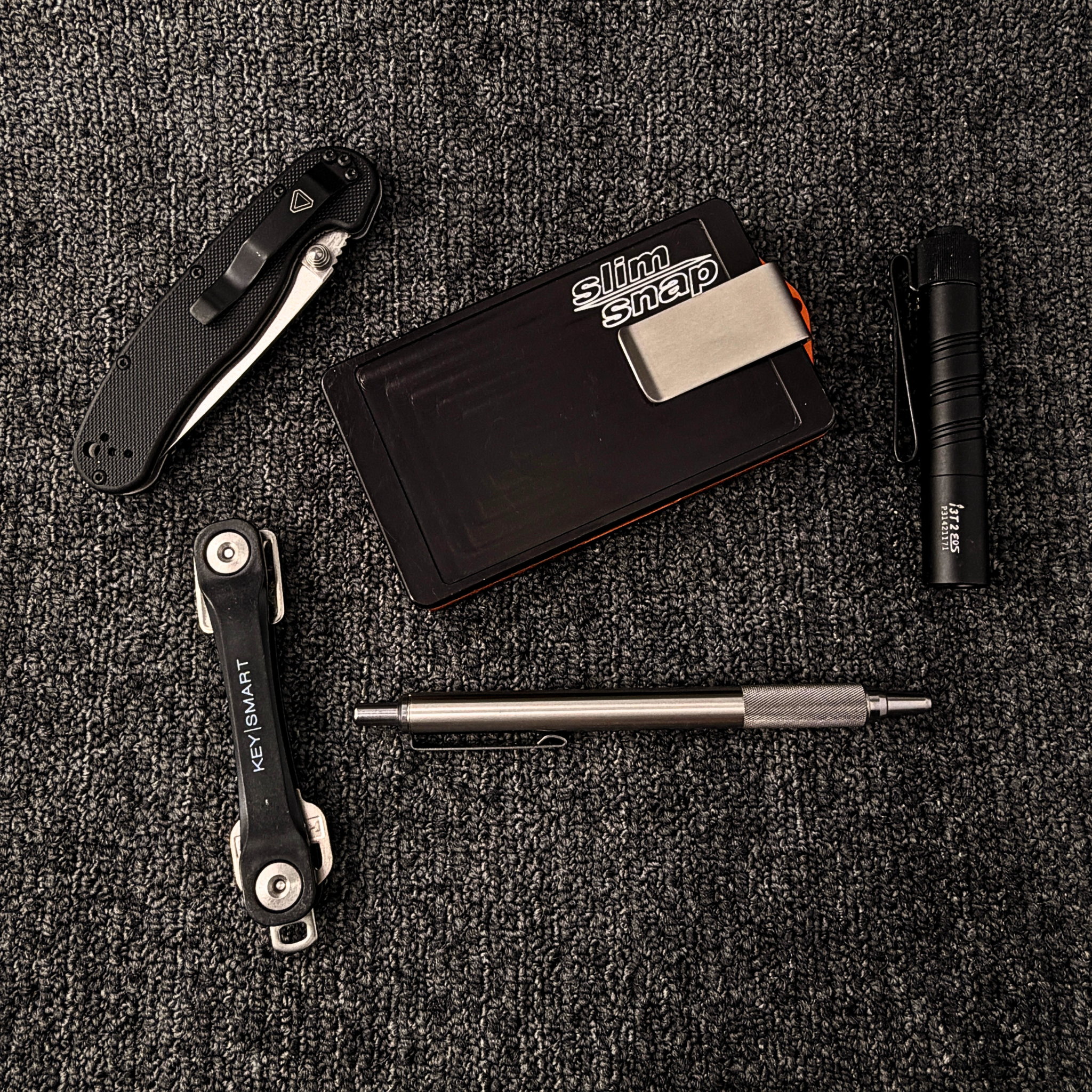 N52 SlimSnap — Black